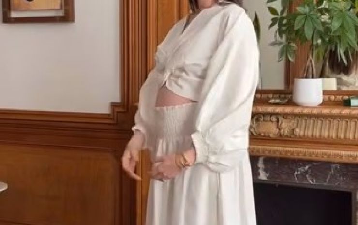 Anne Hathaway celebra una nueva etapa mientras vive uno de los años más brillantes de su carrera